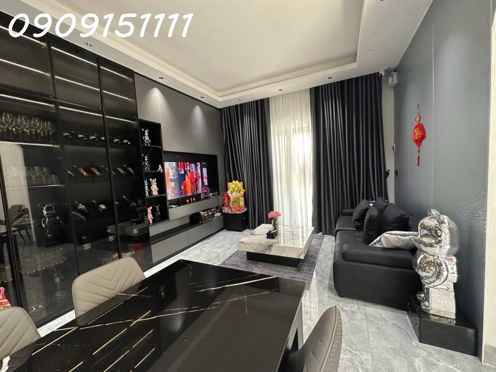  CHỈ HƠN 7 TỶ - CĂN GÓC-HXH GẦN LÂM VĂN BỀN- QUẬN 7 