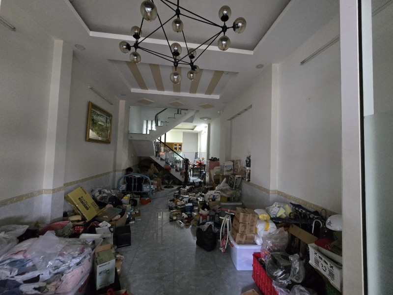  Bán nhà 3 Tầng MẶT TIỀN kinh doanh đa ngành,gần BigC Go Dĩ An,giá tốt 