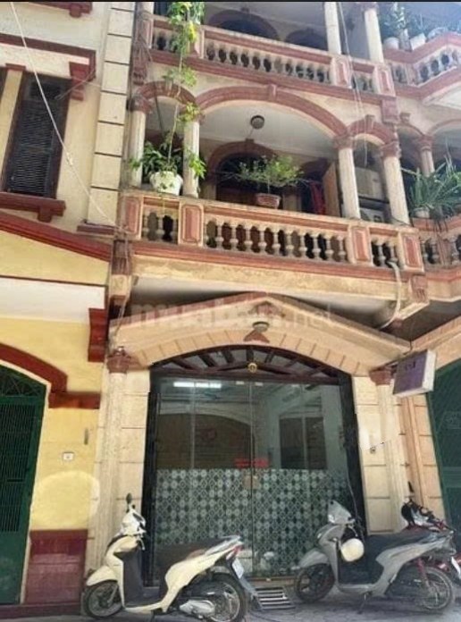  Cho thuê nhà Đường Giáp Bát, 5 tầng x 60m2, 8 ngủ, 15 Triệu/tháng 