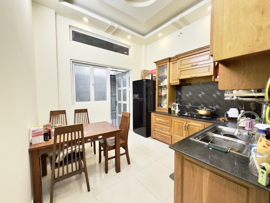  Bán nhà riêng HXH 6m thông Quận 10 - 50m2 - 4 tầng xây dựng mới chỉ hơn 10 tỷ 