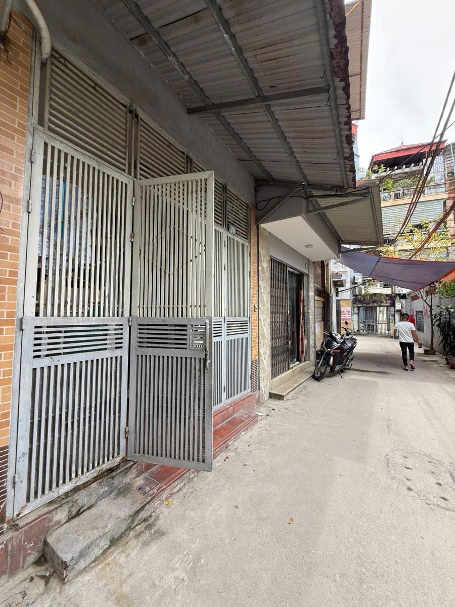  Bán nhà Đường Láng - Mặt ngõ kinh doanh - Sổ đỏ 45m 4 tầng kiên cố giá 10,3 tỷ 