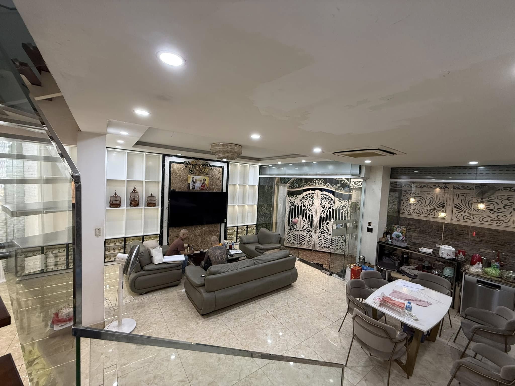  ???? SIÊU PHẨM MẶT PHỐ KIM NGƯU – 6 TẦNG THANG MÁY – 55M² SD – GIÁ 26 TỶ – KINH DOANH ĐỈNH CAO – VỈA HÈ ĐÁ BÓNG! 