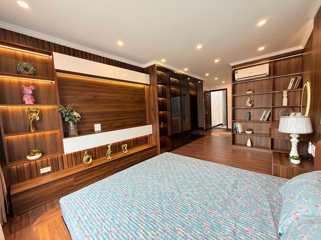  Đỉnh chóp! 
THÁI HÀ 50m, 15.5 Tỷ, Nhà Đẹp Sang, Thoáng Sáng, Gần Ô Tô, Trung Tâm Đống Đa 