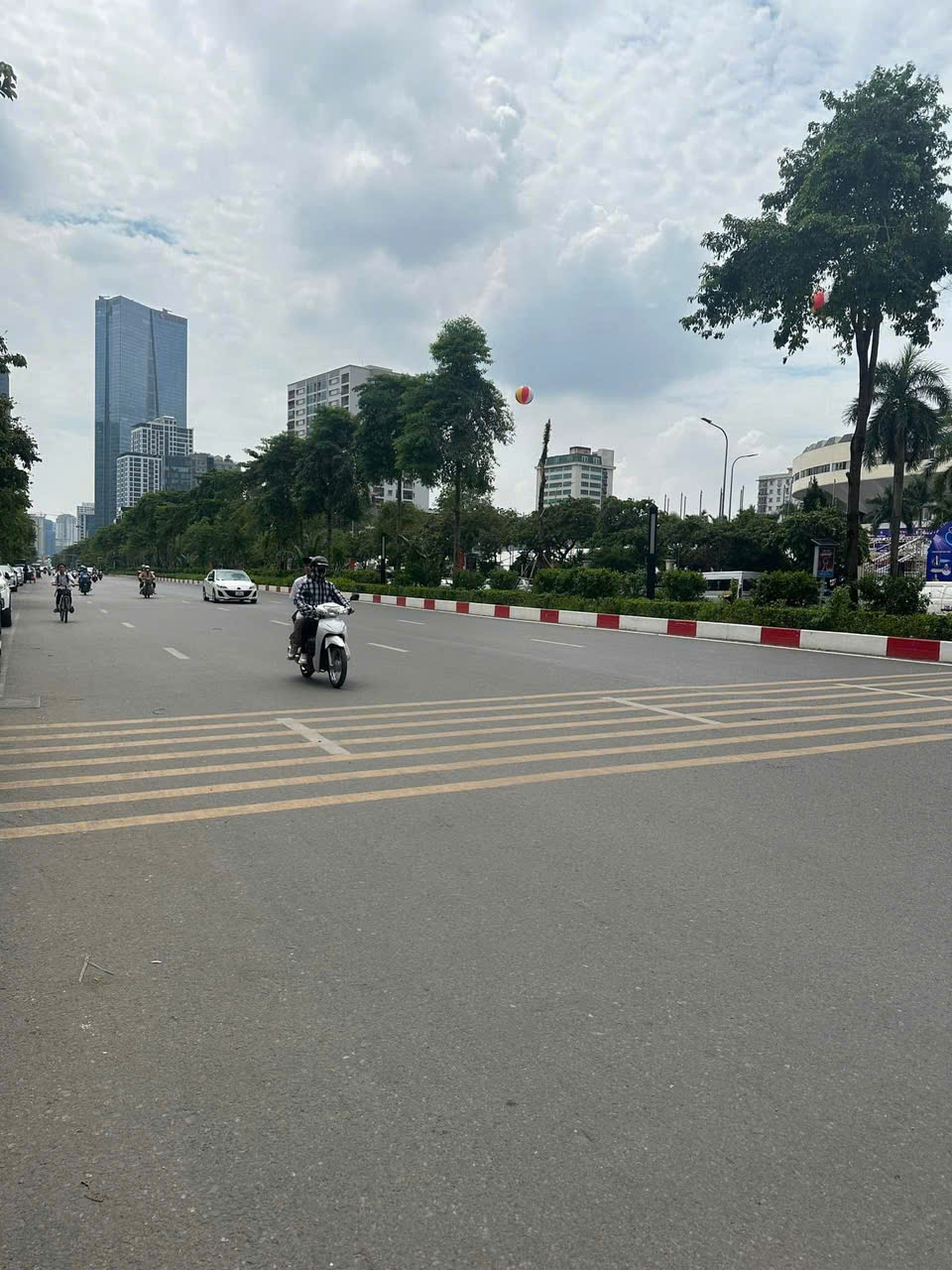  KHÔNG CÓ CĂN THỨ 2 TRÊN PHỐ LIỄU GIAI VĂN CAO – TÒA NHÀ 10 TẦNG - DÒNG TIỀN 250 TRIỆU/THÁNG – GIÁ 86 TỶ ???? 