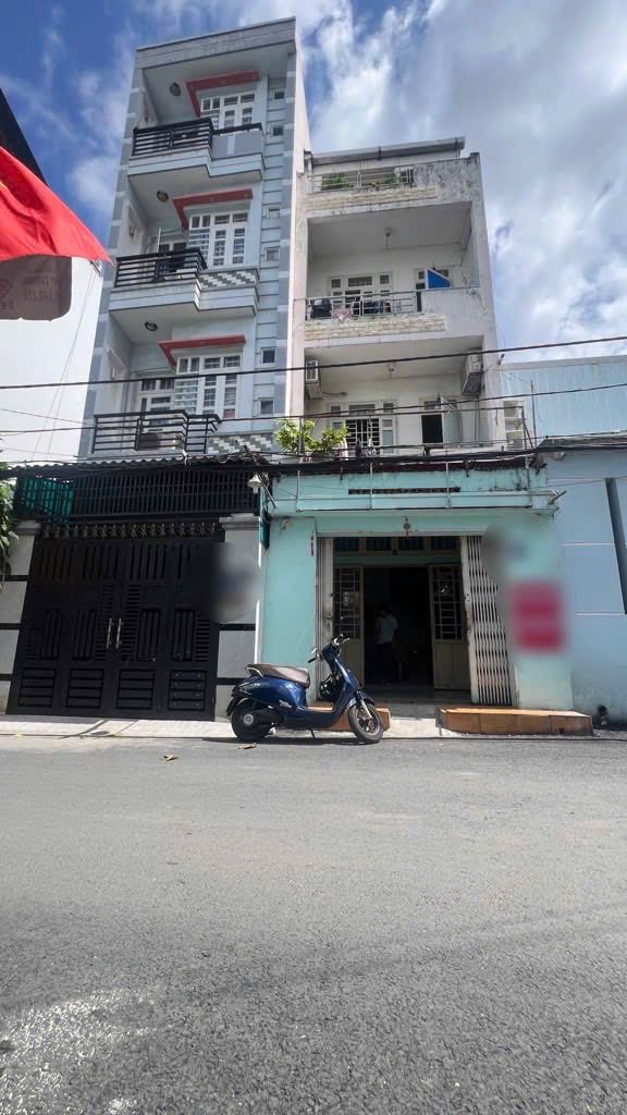  GIẢM 1 TỶ  NHÀ HẺM KINH DOANH NGAY EMART, GẦN CHỢ 