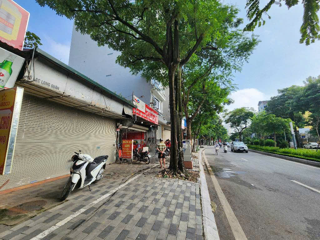  BÁN ĐÁT VÀNG TẠI MẶT PHỐ HỒ TÂY - LẠC LONG QUÂN _170 M .VỈA HÈ 6 M KINH DOANH BẤT CHẤP.XÂY TÒA BIULDING ĐẲNG CẤP 
