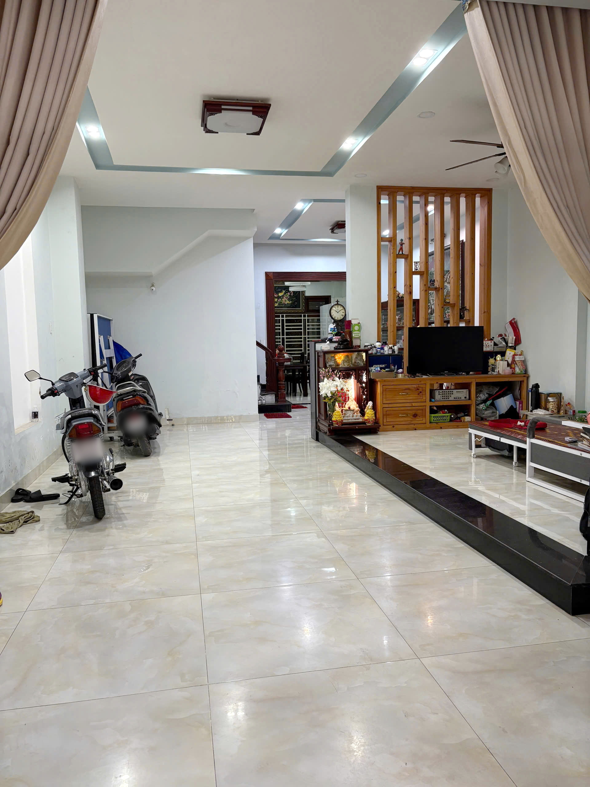  Nhà biệt thự 6x18m, 3 lầu KDC Cao Lỗ P4Q8 