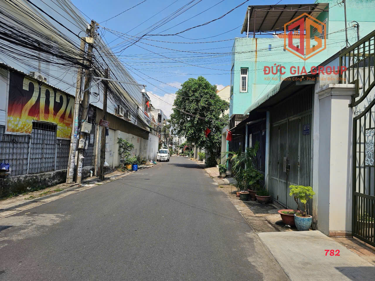  Đất 2 mặt tiền 360m2, đường nhựa 7m thông, gần chợ Tân Tiến, giá rẻ 