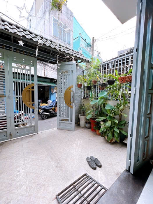  NHÀ ĐẸP NGANG 4 DÀI 20 M
ĐÚC BÊ TÔNG CÓ 59 TRỊU M2 
SỔ HỒNG 