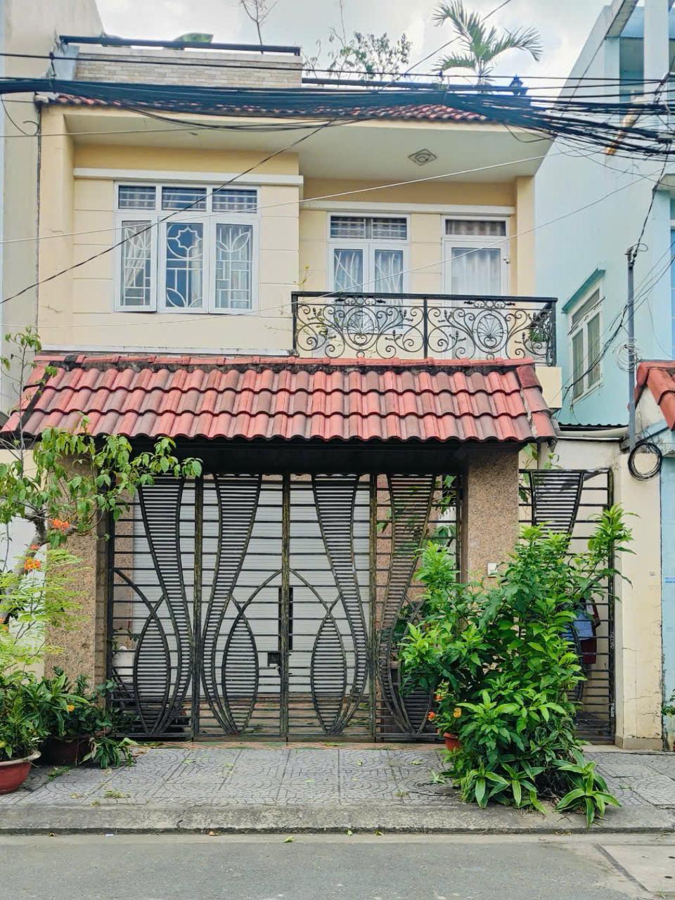  Giảm 2.85 tỷ! Nhà MT 2 tầng HXT 112m2, Vuông – Song Hành Q12 