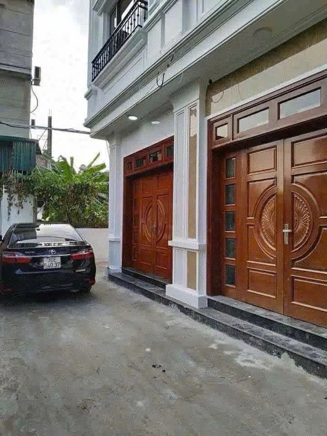  NHÀ ĐẸP Ô TÔ VÀO NHÀ Phố Nguyễn Văn Linh 31m2 X 5 tầng, mặt tiền 3.5m, 6.75 tỷ Long Biên. 