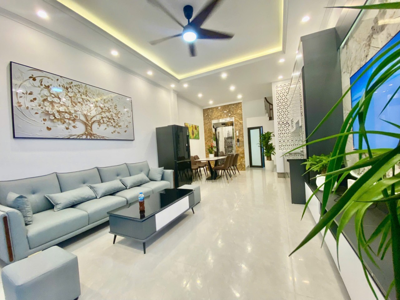  BÁN NHÀ ĐÀM QUANG TRUNG  Ô TÔ ĐỖ CỬA, DT 48M, 6 TẦNG, MẶT TIỀN GẦN 5M, GIÁ 11 TỶ 800 TRIỆU 