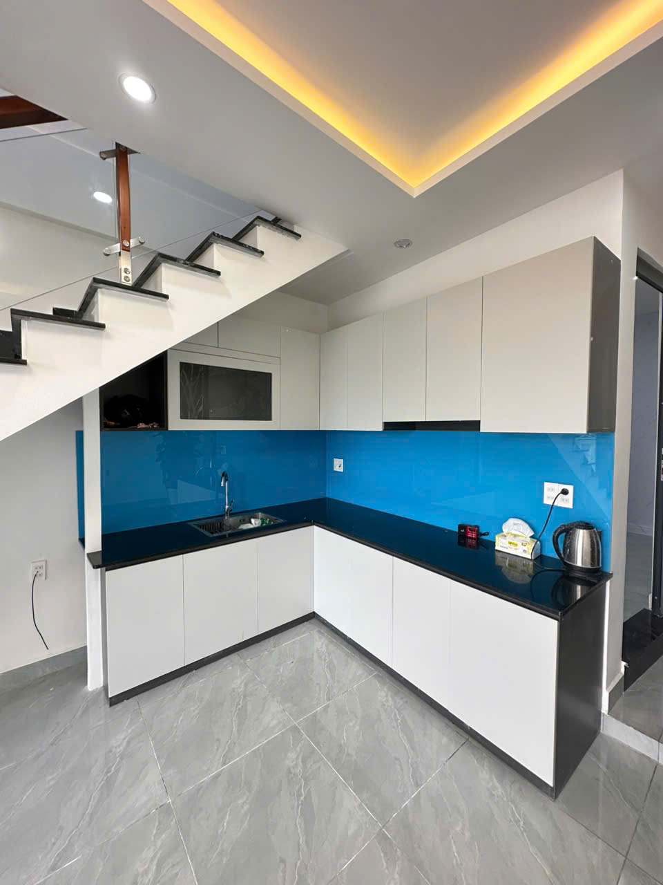  BÁN NHÀ NGUYỄN SIÊU 2 MẶT TIỀN HẺM (Ô TÔ, XE MÁY) - 3PN, P.NGỦ DƯỚI, KHU YÊN TĨNH - 3.05 TỶ 