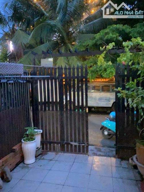  Cực Hiếm! nhà 2 mặt tiền, 73 m2, 4 tầng, Bùi Minh Trực, Quận 8, chỉ 8.x tỷ, tặng nội thất 