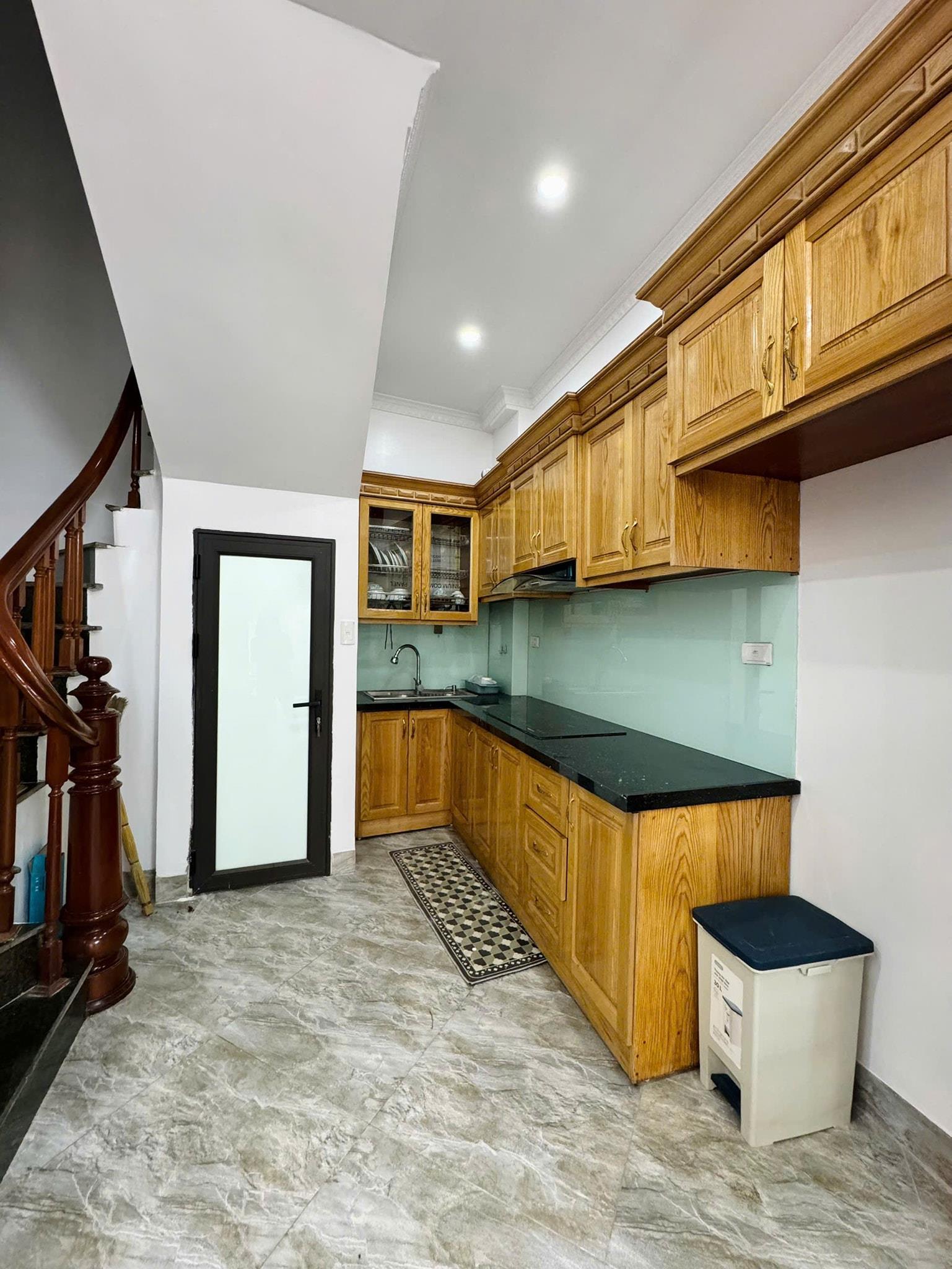  BÁN NHÀ PHỐ TRẠM LONG BIÊN – 30M² X 5 TẦNG, NGÕ Ô TÔ 