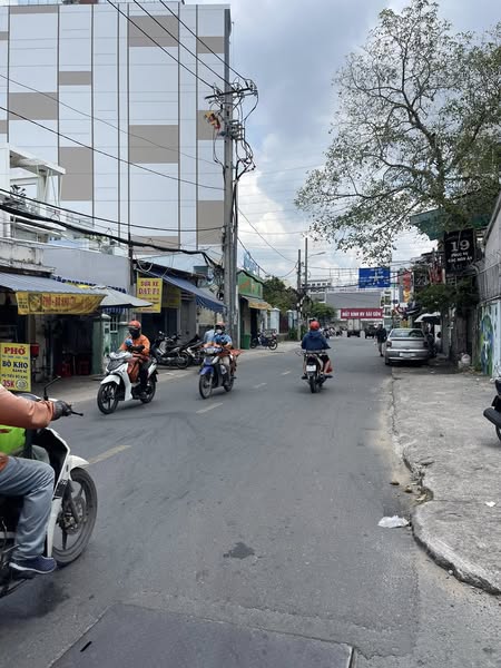 MẶT TIỀN KINH DOANH  GÓC VÀNG PHẠM VĂN ĐỒNG 