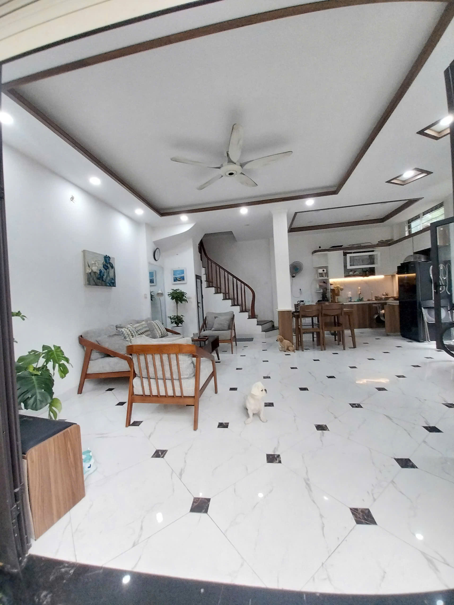  HIẾM QUÁ! Bán nhà riêng Tân Mai, Trương Định. Mặt ngõ Thông. 46m × 6 Tầng. Gara Ô tô. Chỉ 12 tỷ 3 