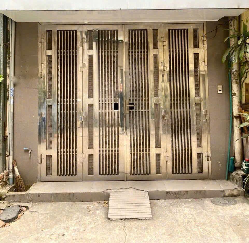  Cho thuê nhà Tập thể Tầng 1 Đường Láng KD kết hợp ở lại 66m2, 2 ngủ, 10 Triệu 