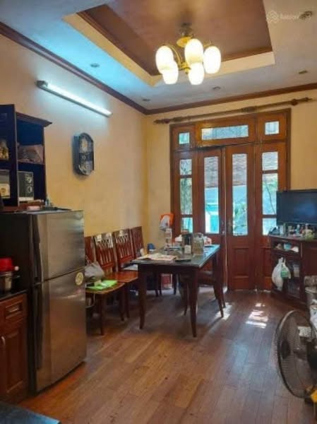 Cho thuê nhà Phố Kim Mã thượng, 5 tầng x 25m2, MT4m, 3 ngủ, 15 Triệu 