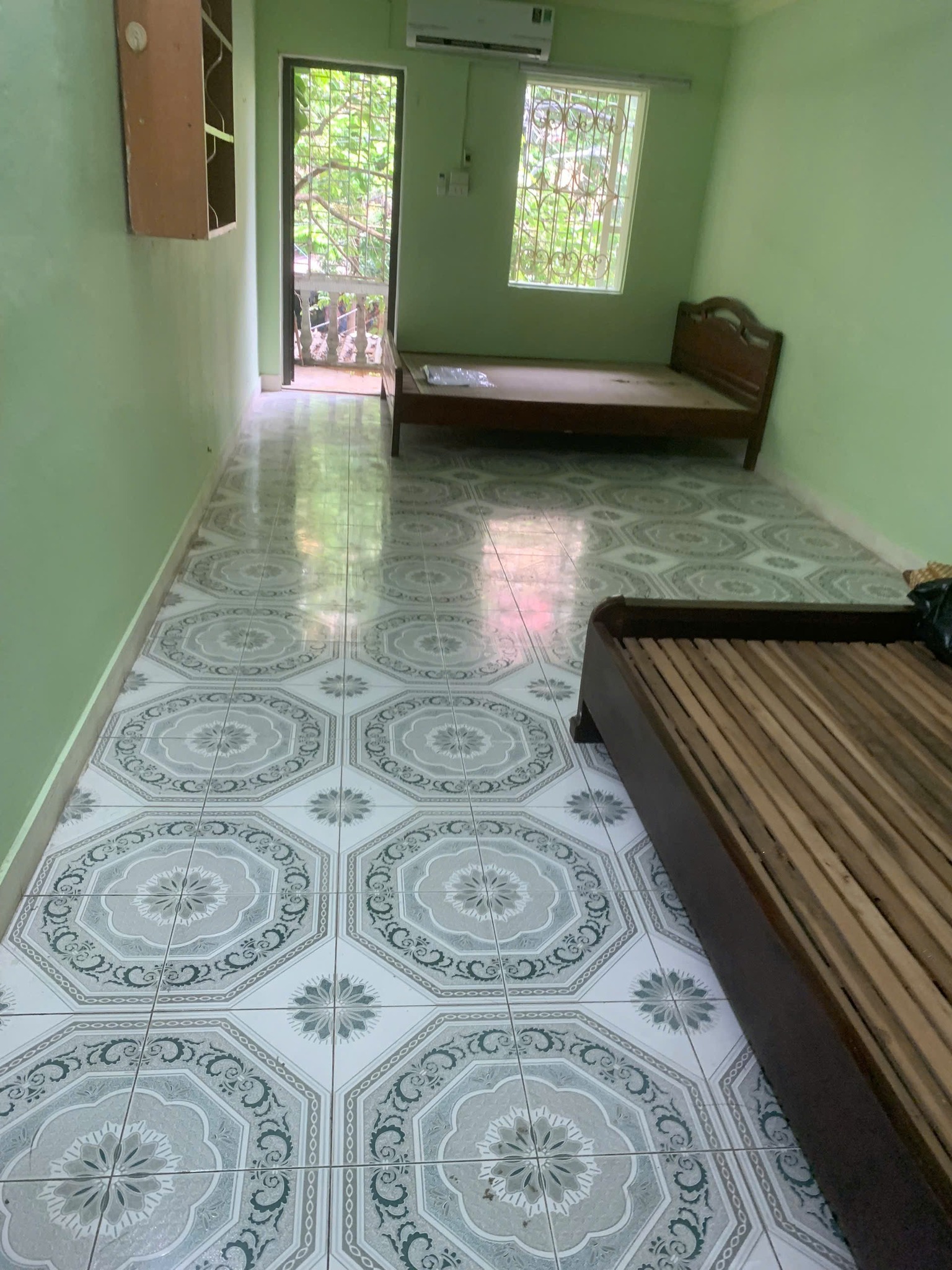  Cho thuê căn hộ Tập thể tầng 2 Thái Thịnh, 65m2, 2 ngủ, 7 Triệu 
