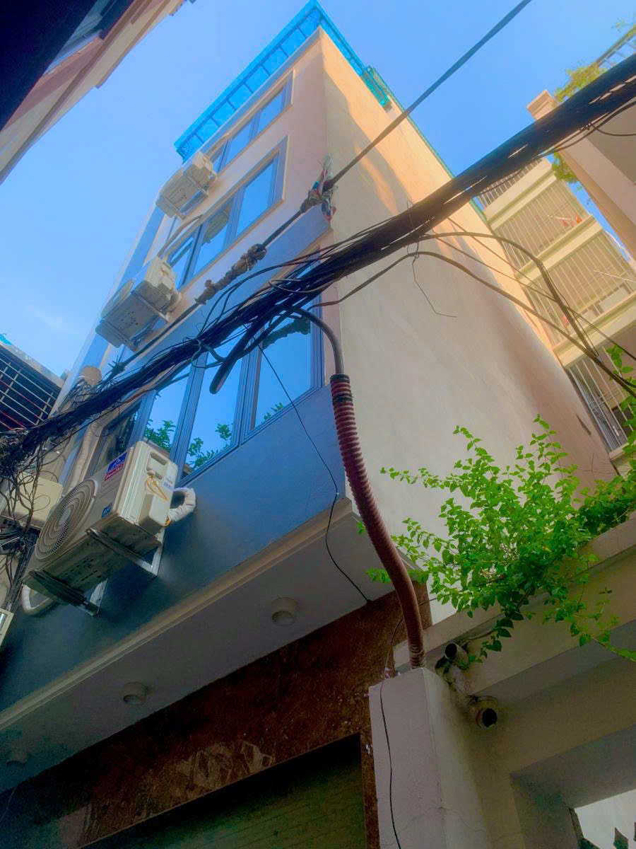 Siêu phẩm Khương Đình , thang máy , lô góc, sổ đỏ nở hậu, 36m giá 9,5 tỷ 
