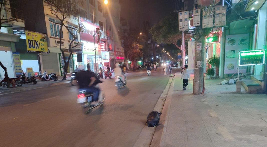  BÁN GẤP NHÀ MẶT PHỐ QUANG TRUNG  HÀ ĐÔNG 