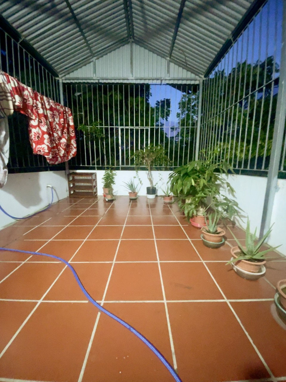  ????????Bán nhà Ngọc Thụy – ô tô đỗ cửa, cách 10m ra đường ô tô tránh. Diện tích 32m², xây 4 tầng, nhà thoáng mát, nhiều cây xanh, môi trường sạch sẽ. hơn 8 tỷ 