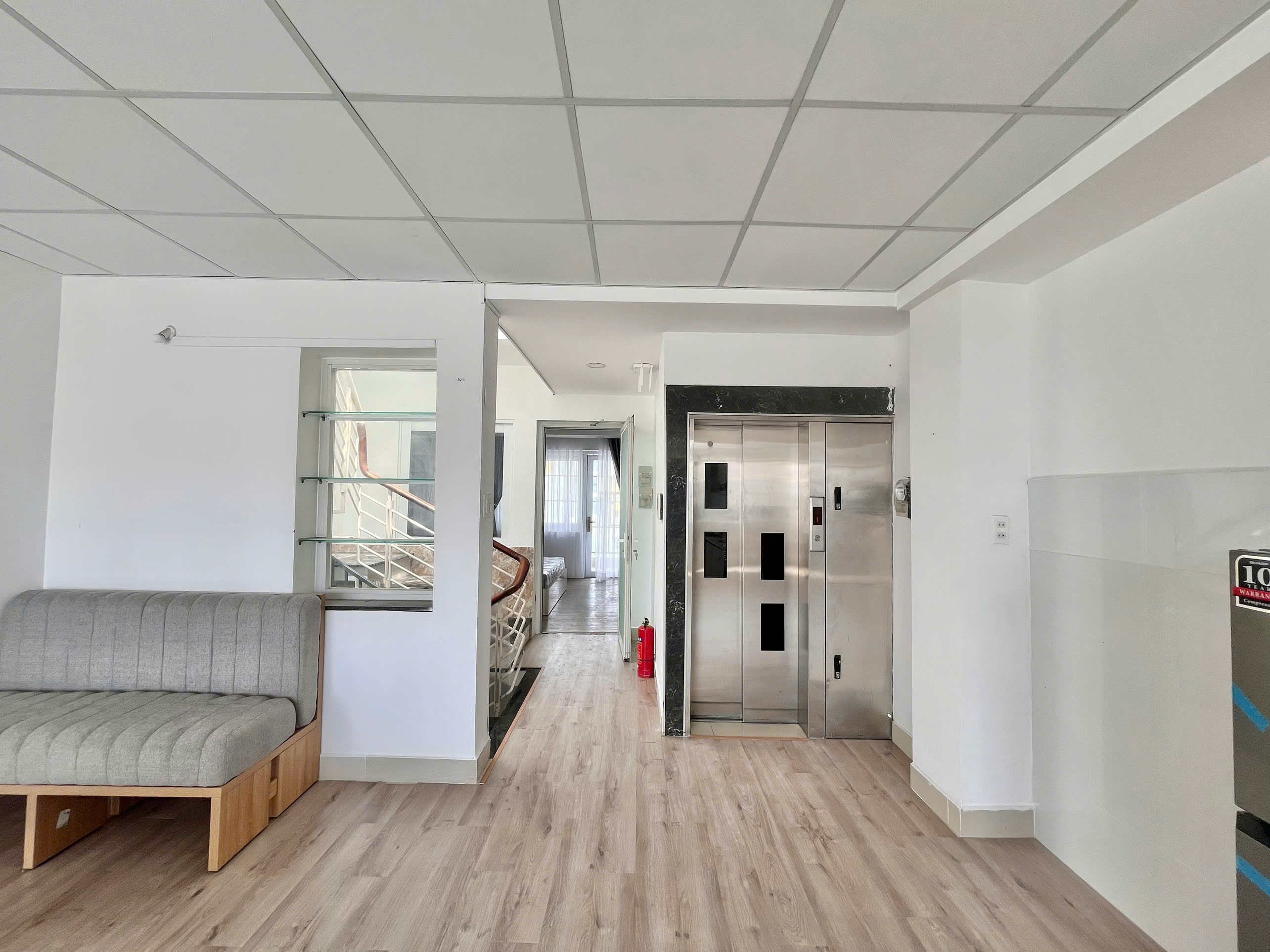  CHO THUÊ PENTHOUSE 1PN – BAN CÔNG 2 MẶT + SÂN THƯỢNG RIÊNG TẠI QUẬN 2, TPHCM 