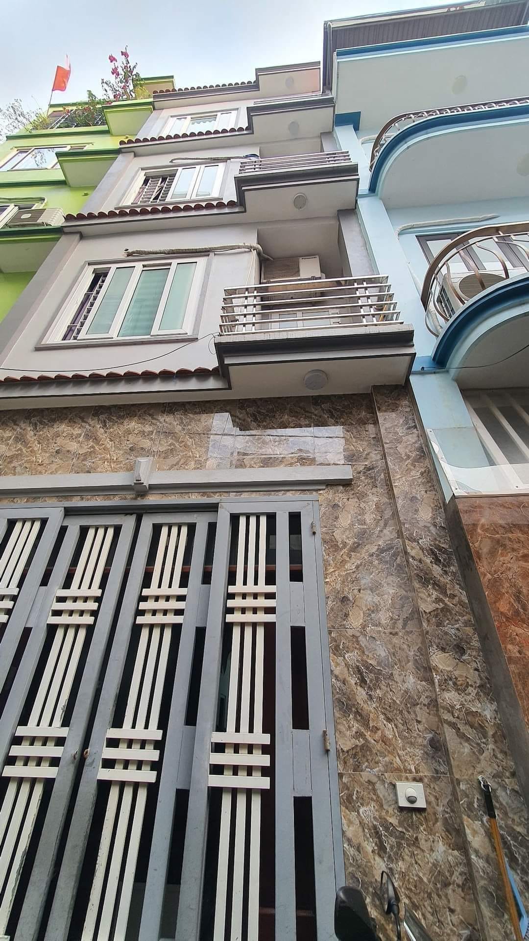  NHÀ ĐÔNG NGẠC – GẦN PHỐ – 49M² x 4 Tầng - Sổ Đỏ Sẵn - 7,2 TỶ 