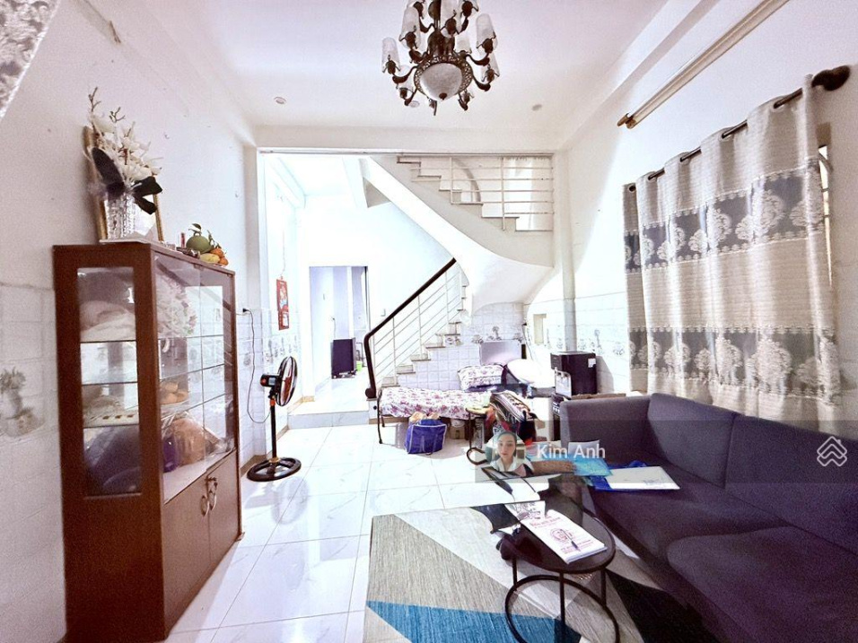  7.35 tỷ, Lê Quang Định, 44m2, 4 tầng BTCT, 1 sẹc thẳng ra mặt tiền nhà đẹp ở ngay 