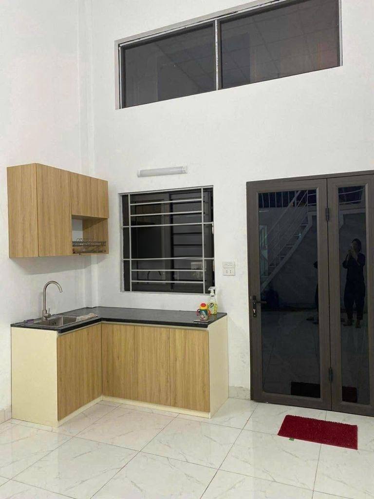 Cho thuê nhà Đại Mỗ, Nam Từ Liêm, 40m2 x 2 tầng, 2 ngủ, 1 vệ sinh, 7.5 triệu 