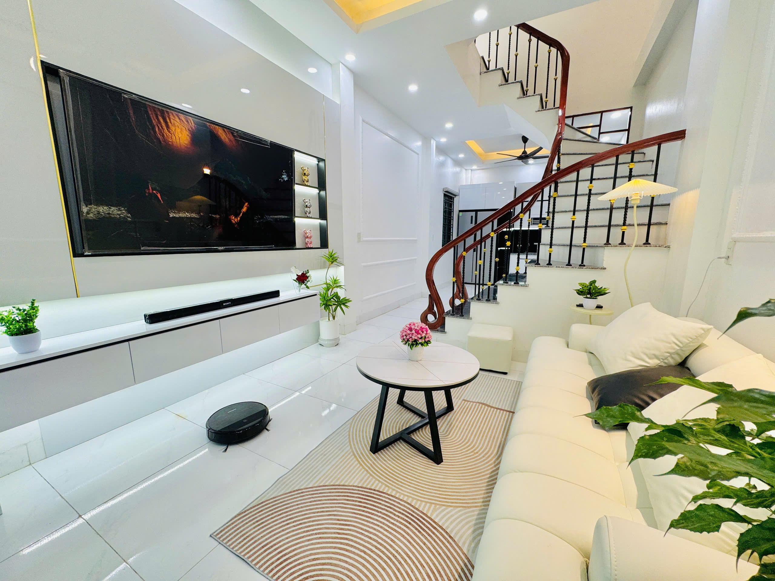  bán nhà trần lãm, đẹp chỉ việc xách đồ vào ở gần tiện ích giá 2,x tỷ 