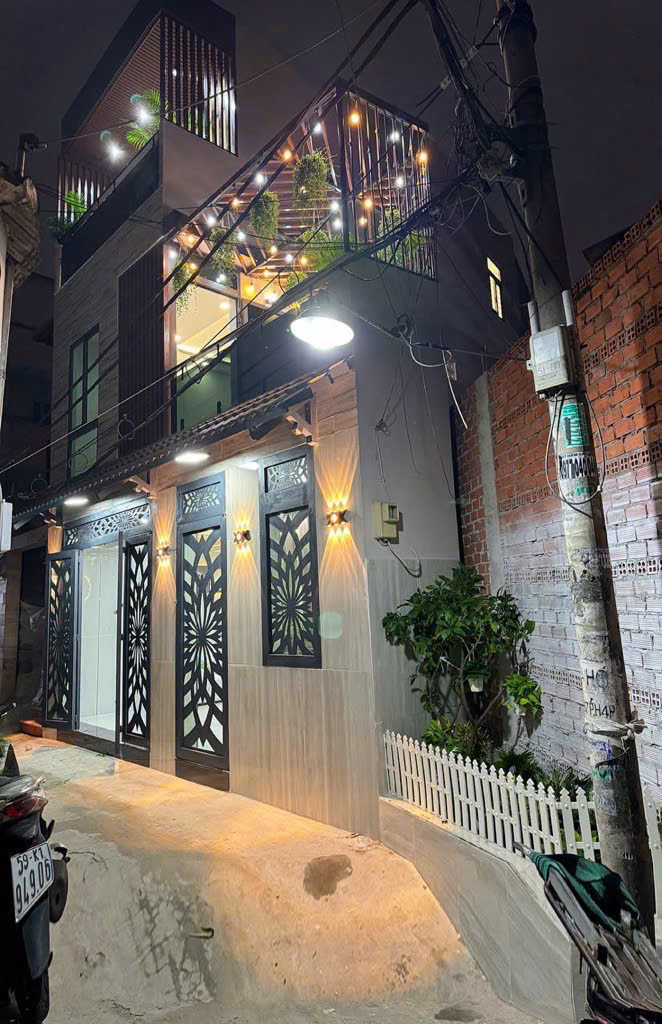  Siêu Phẩm Hậu Giang, Q.6 - 51m2, 3 tầng, 4PN, Sổ Đỏ. Giá 4,6 tỷ 