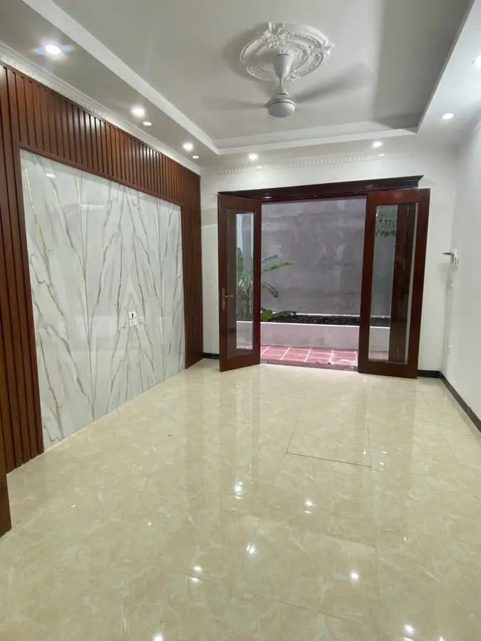  Nhỉnh 5 Tỷ, Bán Nhà Nguyễn Văn Linh 30m2. 5 Tầng, Ô Tô Đỗ Cạnh Nhà, An Sinh Đỉnh Cao 