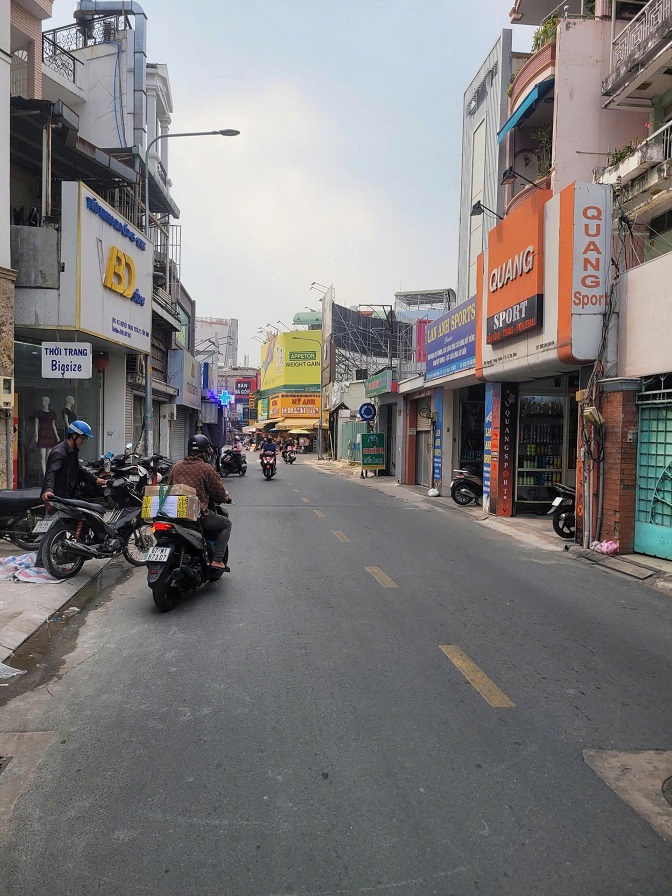 CHÍNH CHỦ CẦN BÁN GẤP NHÀ 1 TRỆT 2 LẦU + SÂN THƯỢNG – ĐƯỜNG NGUYỄN TRỌNG TUYỂN, PHƯỜNG 2, QUẬN TÂN BÌNH 