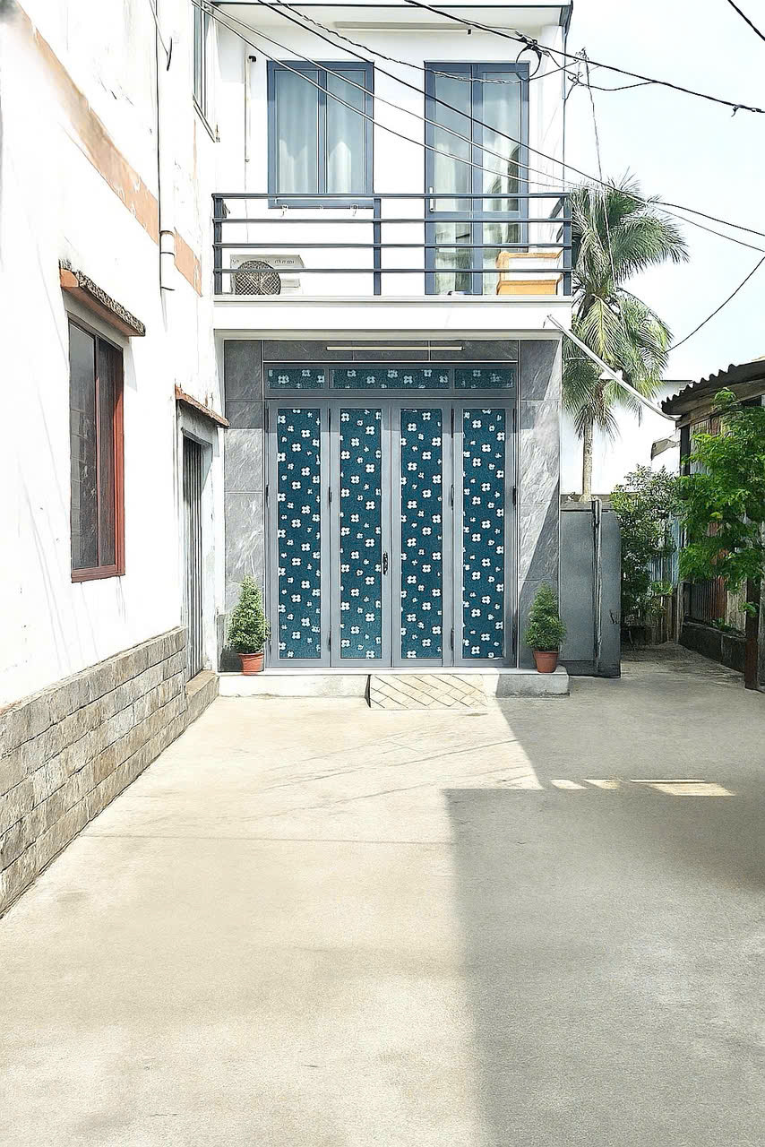  Nhà dưới 2 tỷ: 30m2 Sổ riêng 2 tầng, không QH LG, hẻm 4m sát mặt tiền trung tâm Q11. VŨ 0933910039 