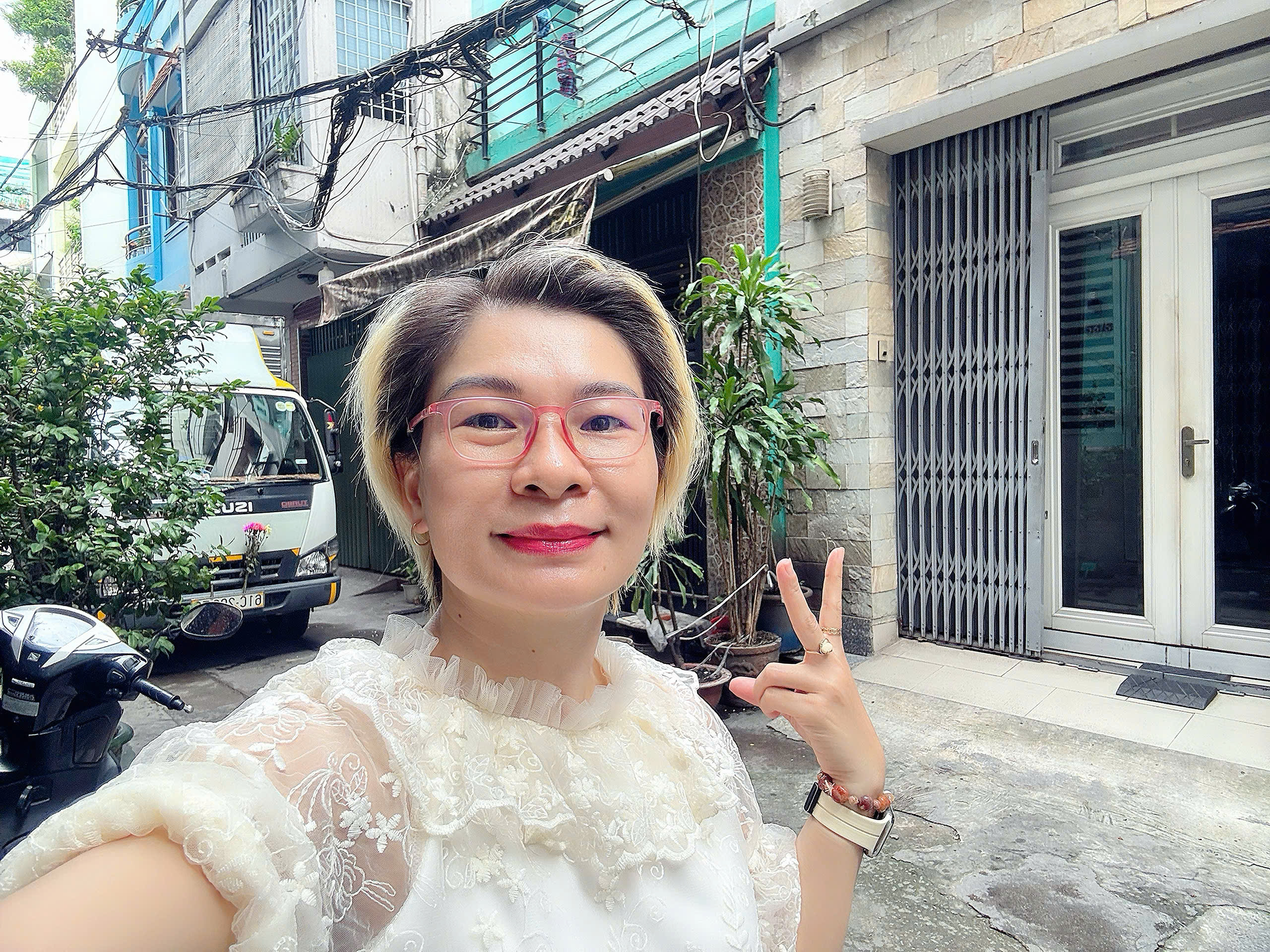 HIẾM BÁN HXH ĐẬU CỬA Đ.NGUYỄN KHẮC NHU, Q.1 - GIANG GIANG:0901611116 