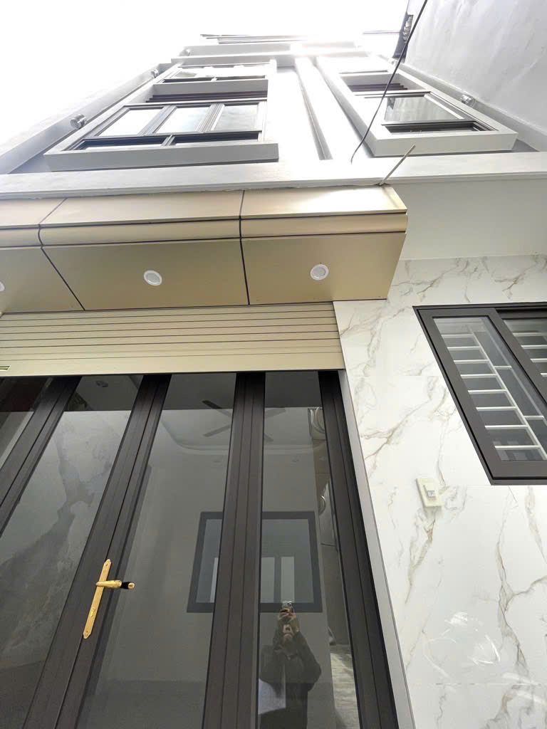  Hàng hiếm Nhà Tây Hồ Siêu phẩm 72m, 5 tầng, MT 6.5m, Thiết kế hiện đại, đầu đủ nội thất sang xin! 