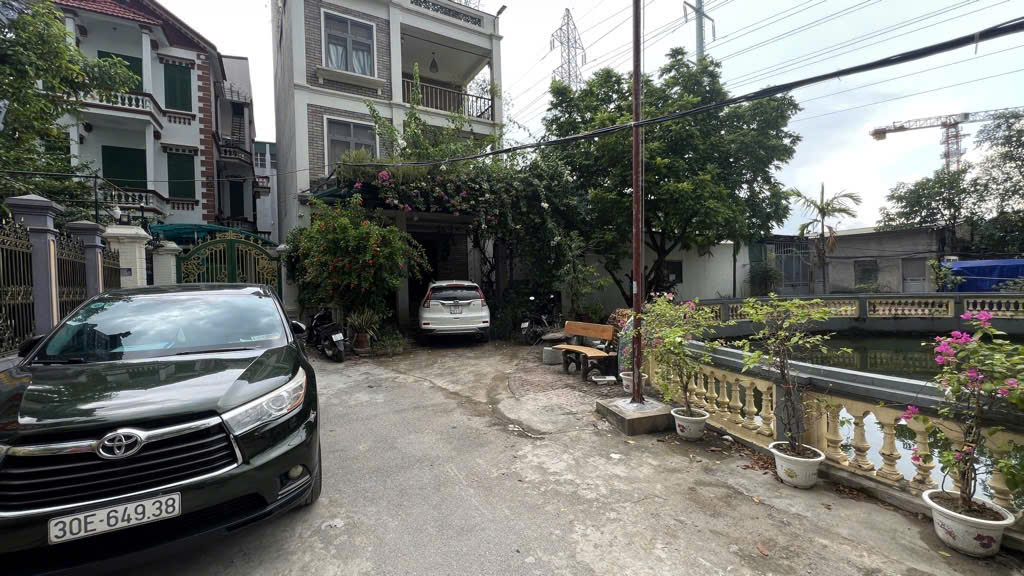  BÁN BIỆT THỰ SÂN VƯỜN_TÂY HỒ CIPUTRA_208 M 8 MT OTO VÀO NHÀ.6 TẦNG THANG MÁY .ĐẲNG CẤP .CHÀO:41.5 TỶ 
