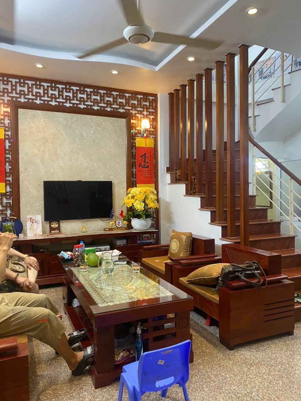  Bán nhà riêng 5 tầng, ô tô đỗ gần nhà, ngõ 123 Võ Chí Công, Tây Hồ - 35m2 - 6.7 tỷ 
