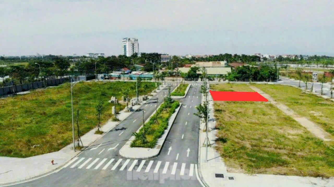  Bán 180m2 đất biệt thự tái định cư Đông Nam Cổ Dương - lô 3 mặt tiền - mặt đường đôi 23m 