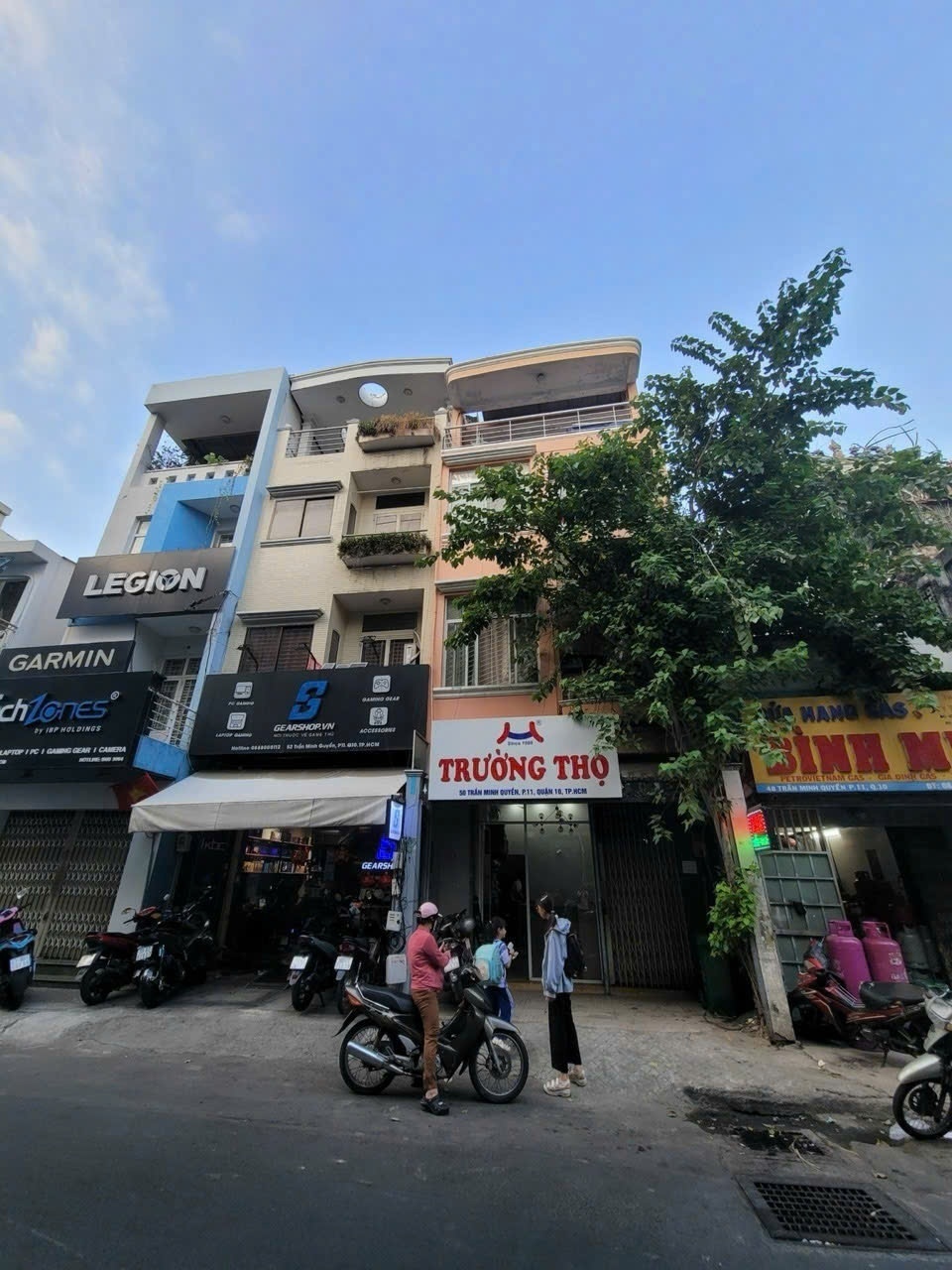  Chính Chủ Bán Mặt Tiền Trần Minh Quyền, P.11, Q.10. DT: (4.7 x 11m), Giá Chỉ 20 Tỷ. Liên Hệ: 0911.160.692 