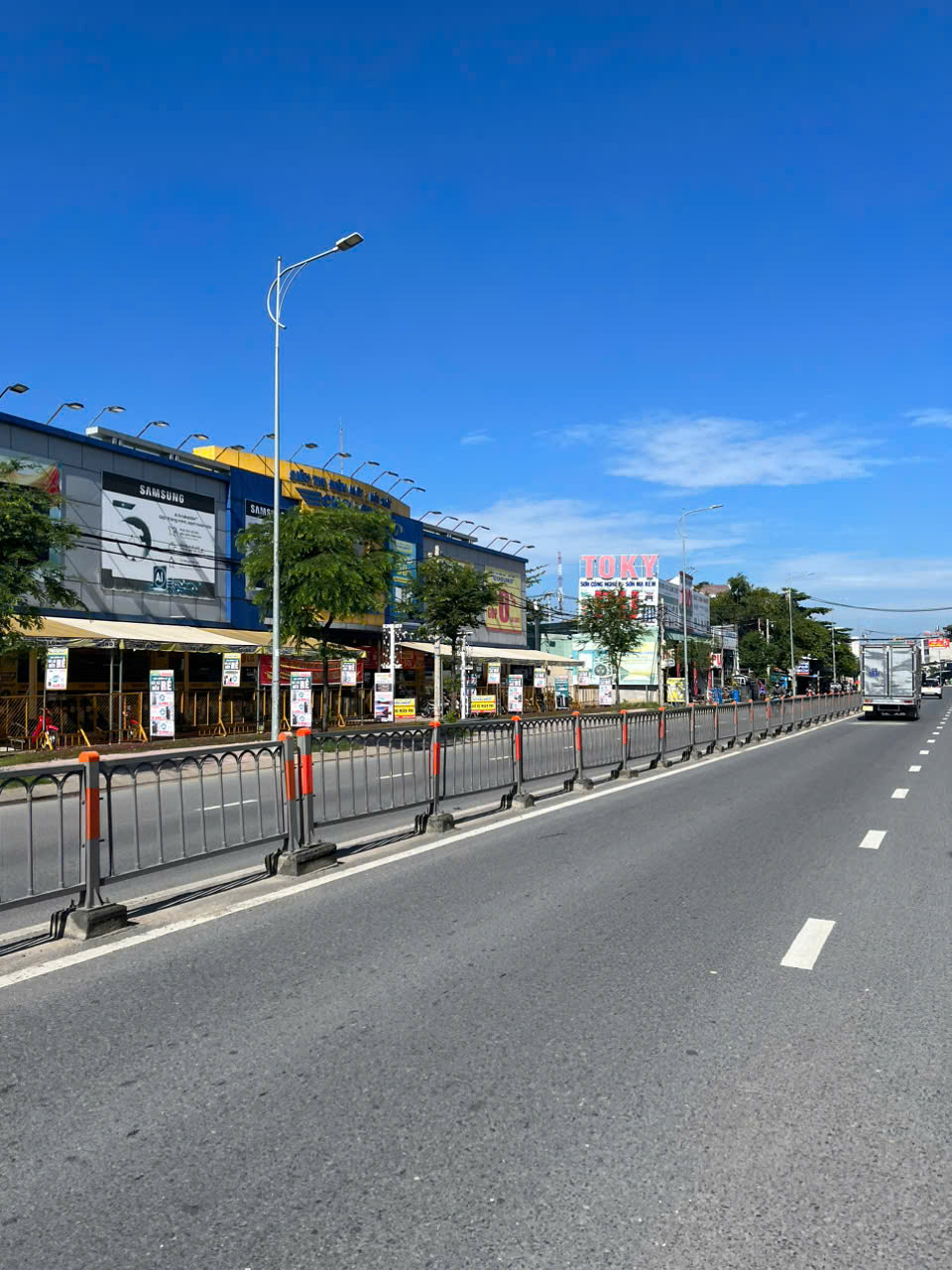  Bán nhà mặt tiền 8x50m giá 24 tỷ Đường Tô Ký 