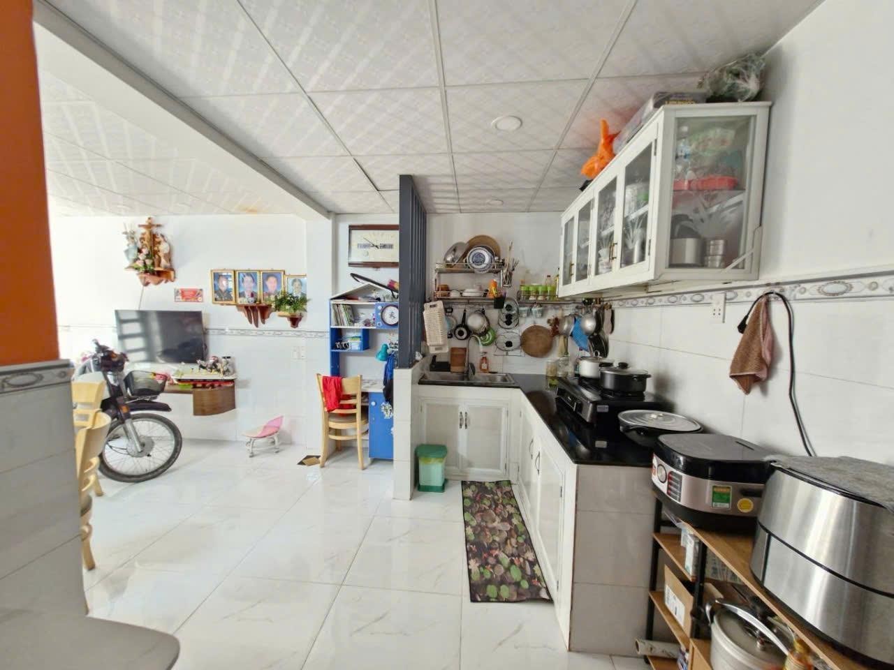  Nhà đẹp, hẻm xe hơi ngay Linh Đông Thủ Đức chỉ 4,5 tỷ.! 