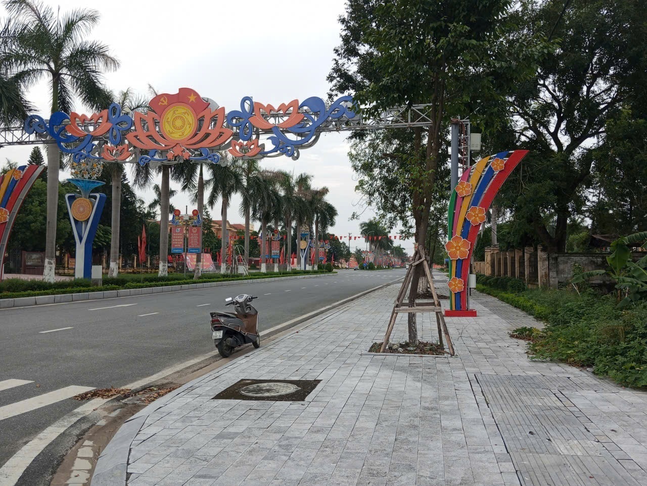  Bán đất Gia Bình, Bắc Ninh. 85m2 * mt 9m * 4,9 tỷ. ô trô tránh, lô góc, vỉa hè 5m. 