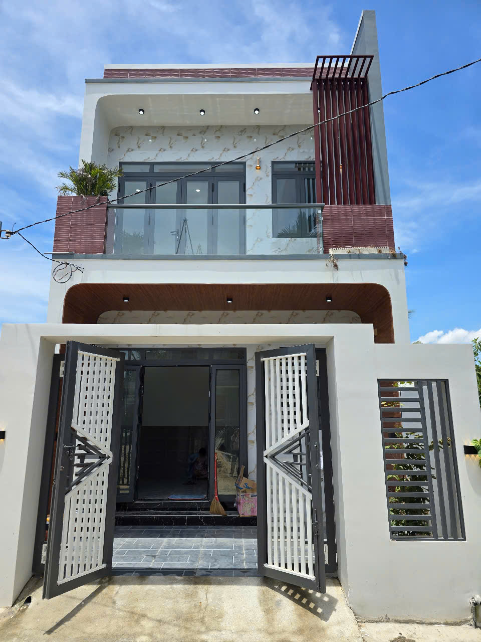  NHÀ 1 TRỆT 1 LẦU ĐẸP TẠI DIÊN KHÁNH KHÁNH HOÀ CẦN BÁN 