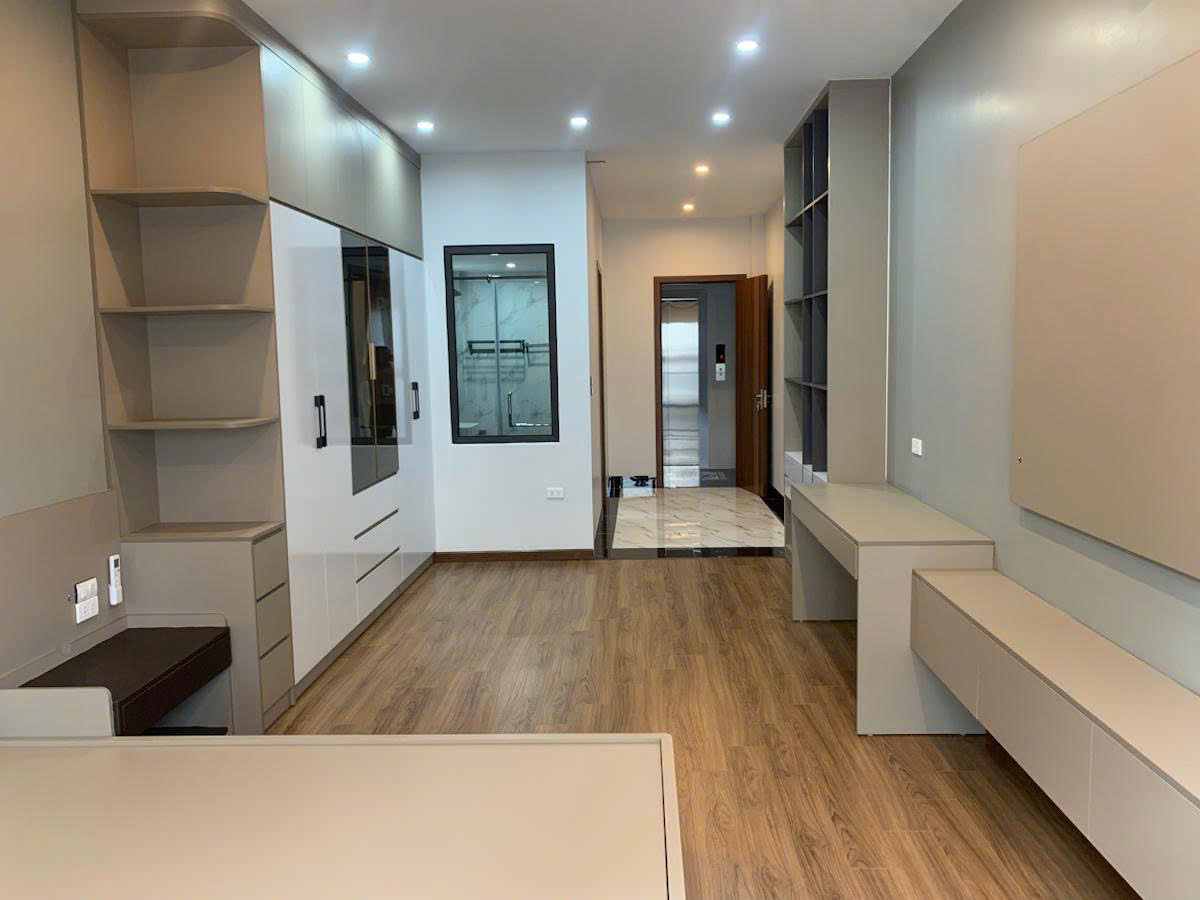  BÁN NHÀ  5 TẦNG THANG MÁY  53M²  GIÁ  12,5 TỶ Bồ Đề,Long Biên, Hà Nội 