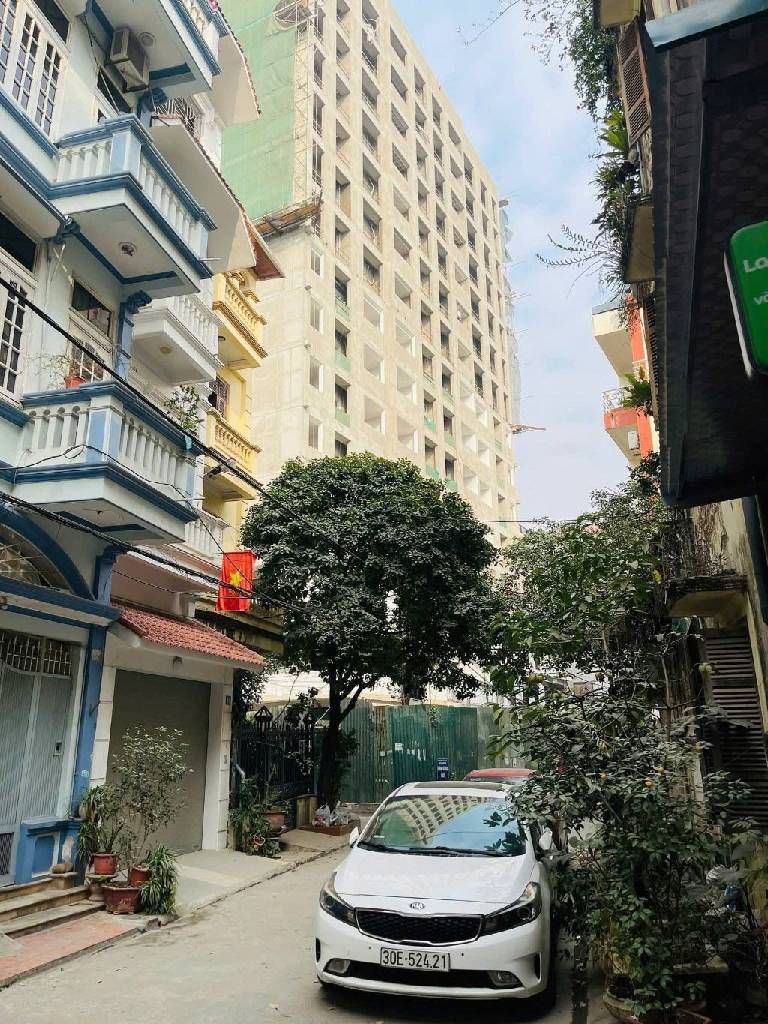  PHÂN LÔ Ô TÔ TRÁNH ĐỖ TRƯỚC CỬA - NHÀ MỚI ĐẸP DÂN XÂY - TẶNG FULL NỘI THẤT ĐẸP KHÁCH CHỈ CẦN XÁCH VALI VÀO Ở _ 5 TẦNG – 30M2 – 8,5 TỶ 