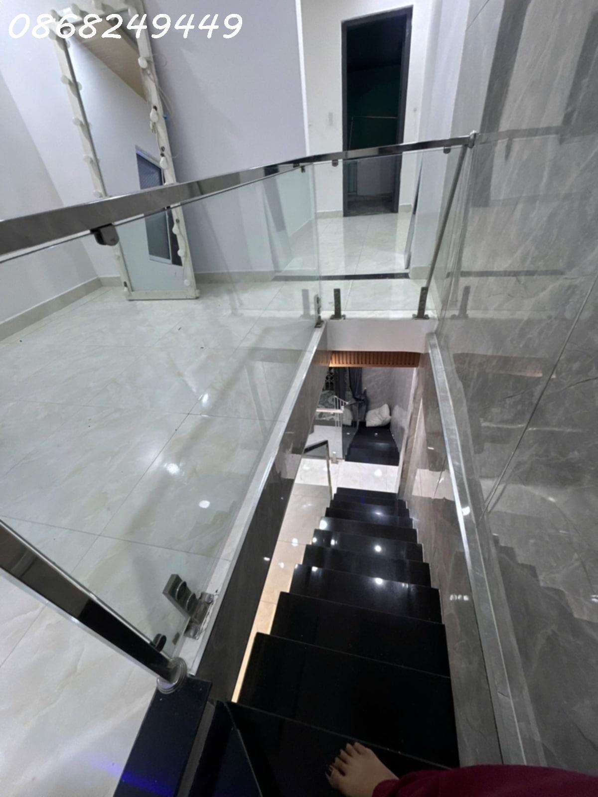  Bán nhà trung tâm Hải Châu, vài bước ra lê duẩn, 2 tầng rưỡi mà giá chỉ nhỉnh 3 tỷ. 