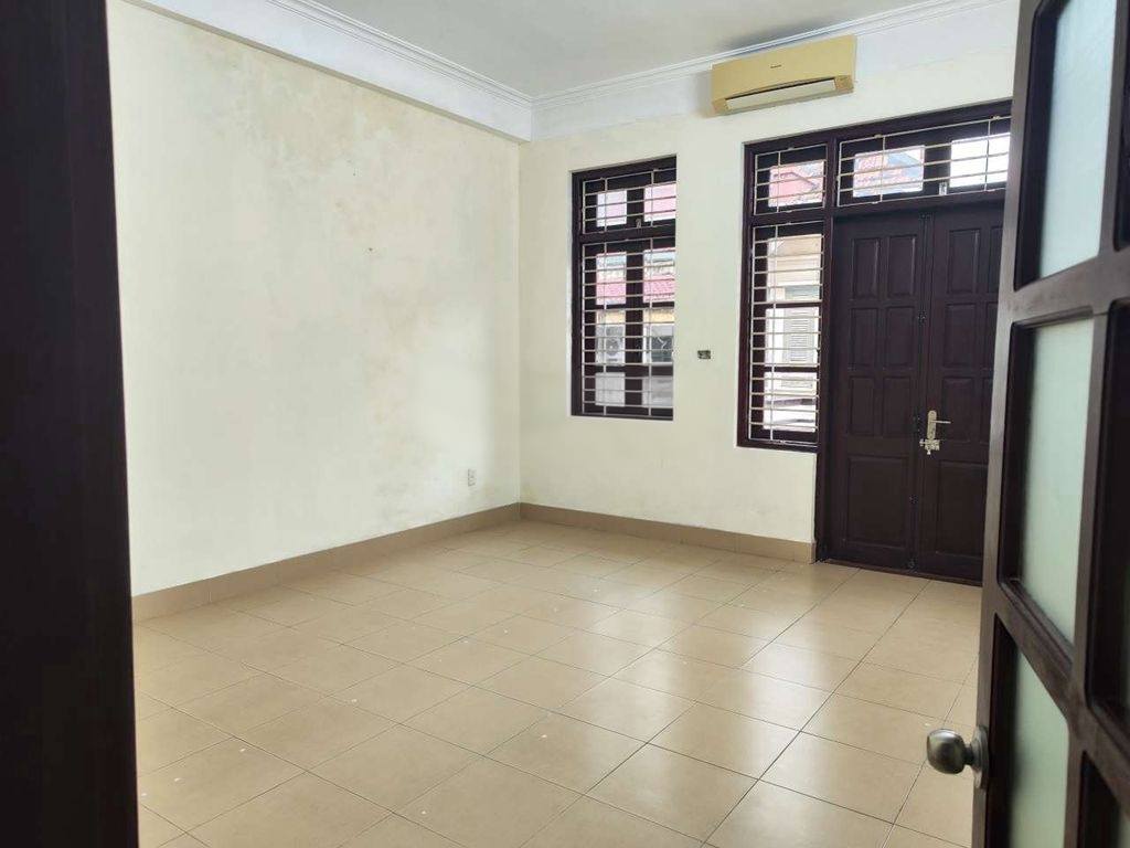  Cho thuê nhà Phố Bạch Mai, 4 tầng x 84m2, 2 mặt ngõ kinh doanh 